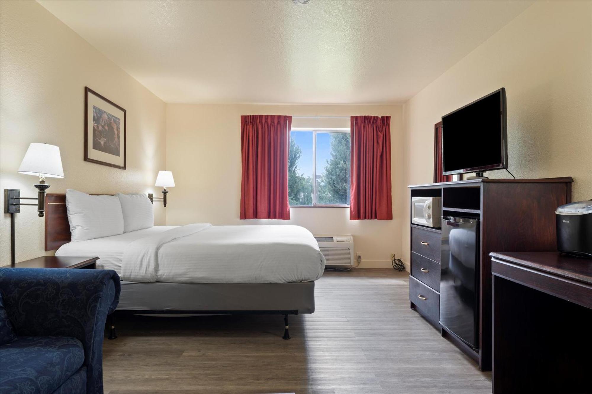 Quincy Inn And Suites Esterno foto