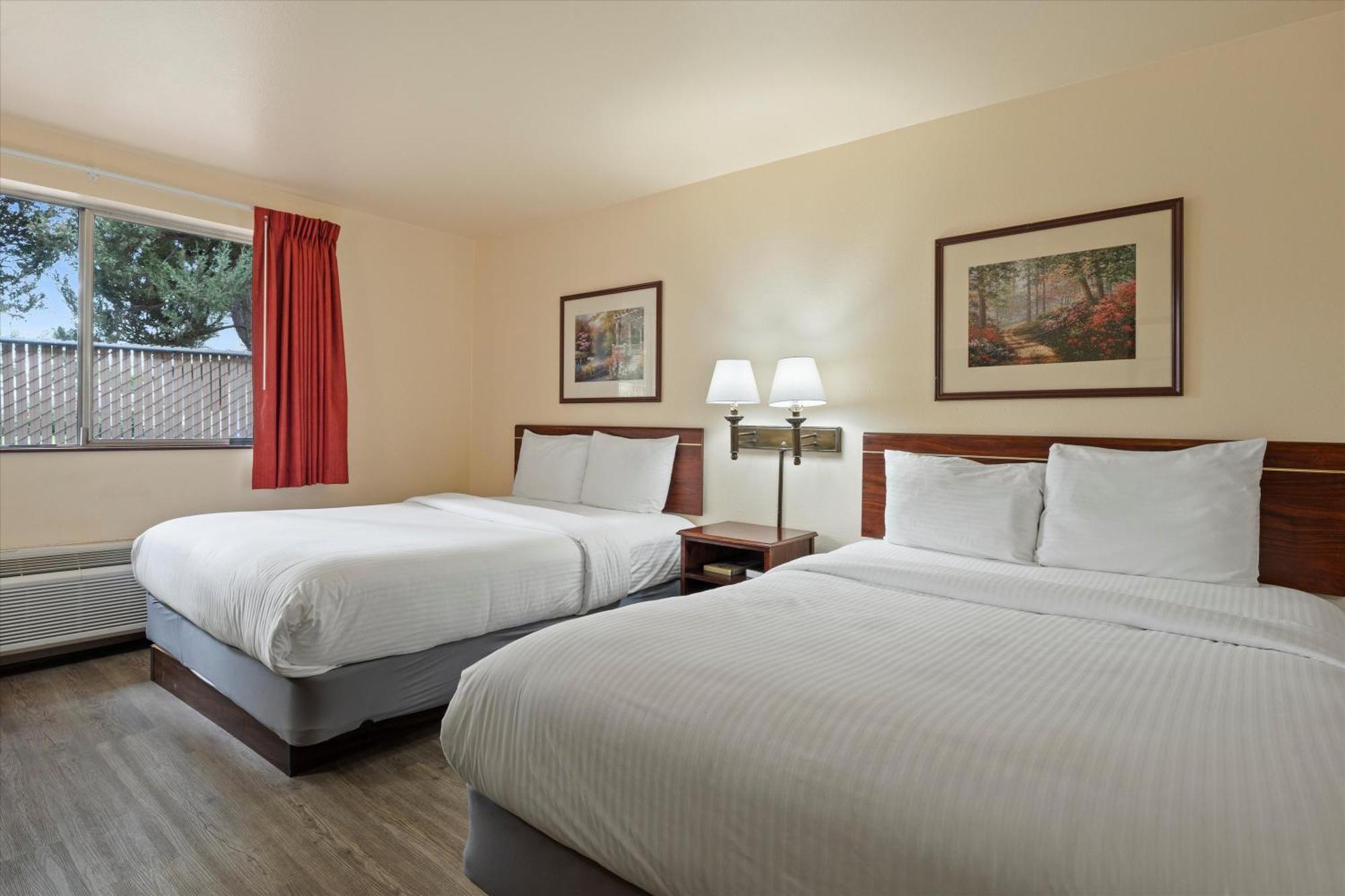 Quincy Inn And Suites Esterno foto