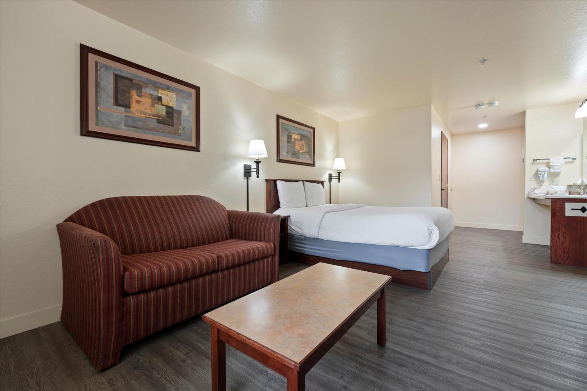 Quincy Inn And Suites Esterno foto