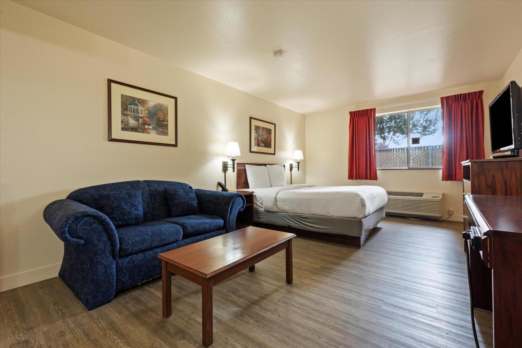 Quincy Inn And Suites Esterno foto