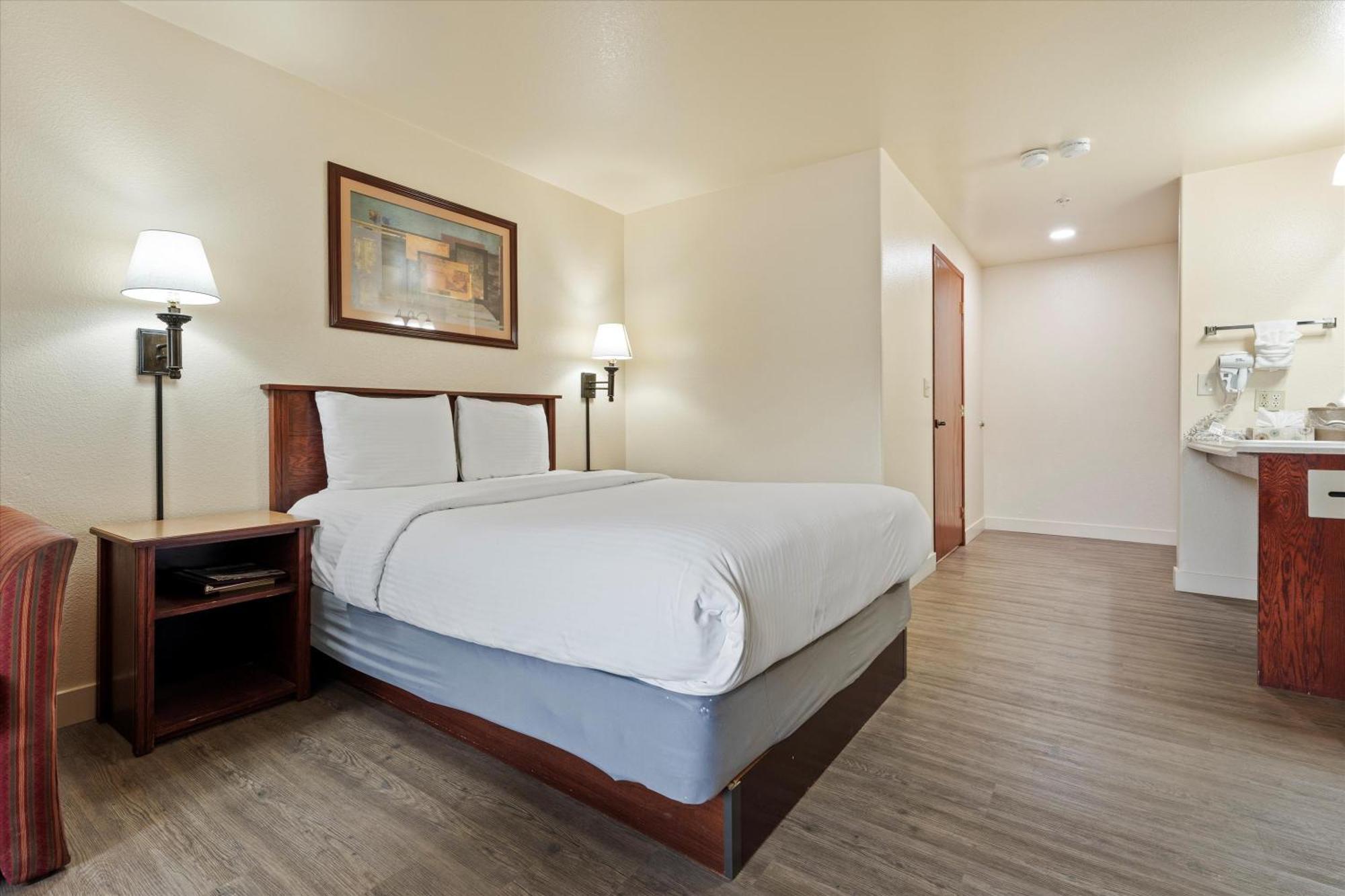 Quincy Inn And Suites Esterno foto