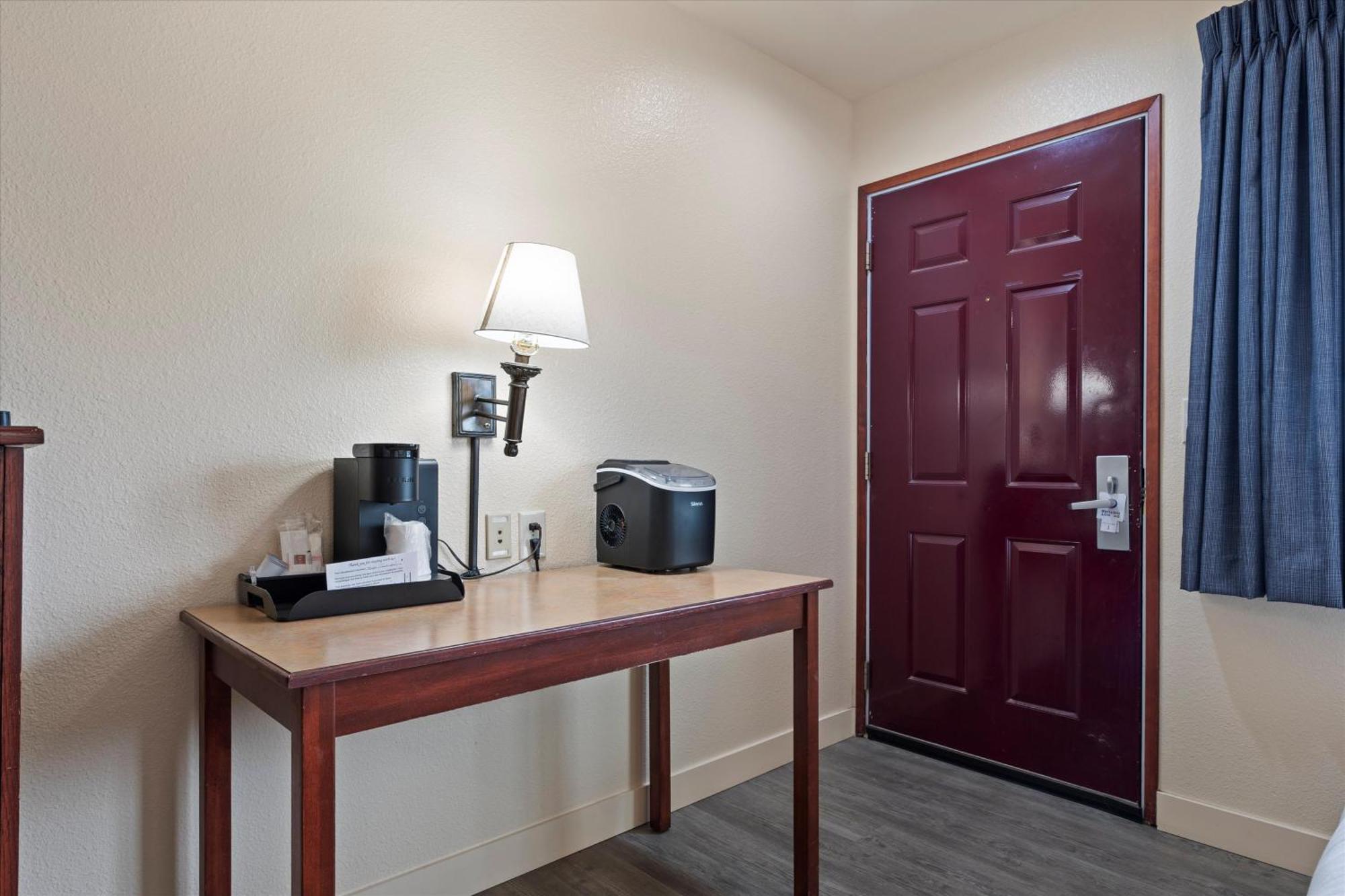 Quincy Inn And Suites Esterno foto