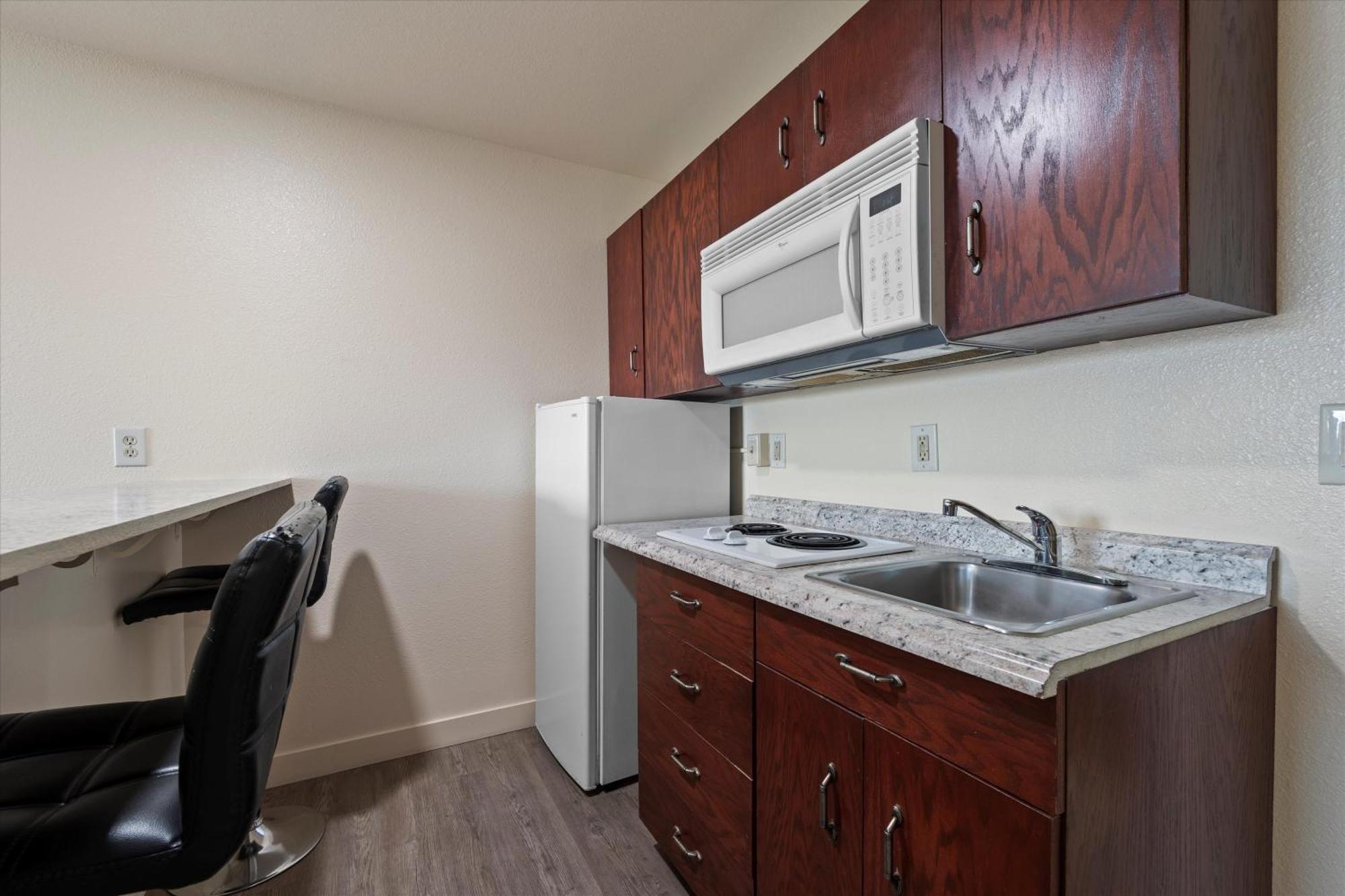 Quincy Inn And Suites Esterno foto